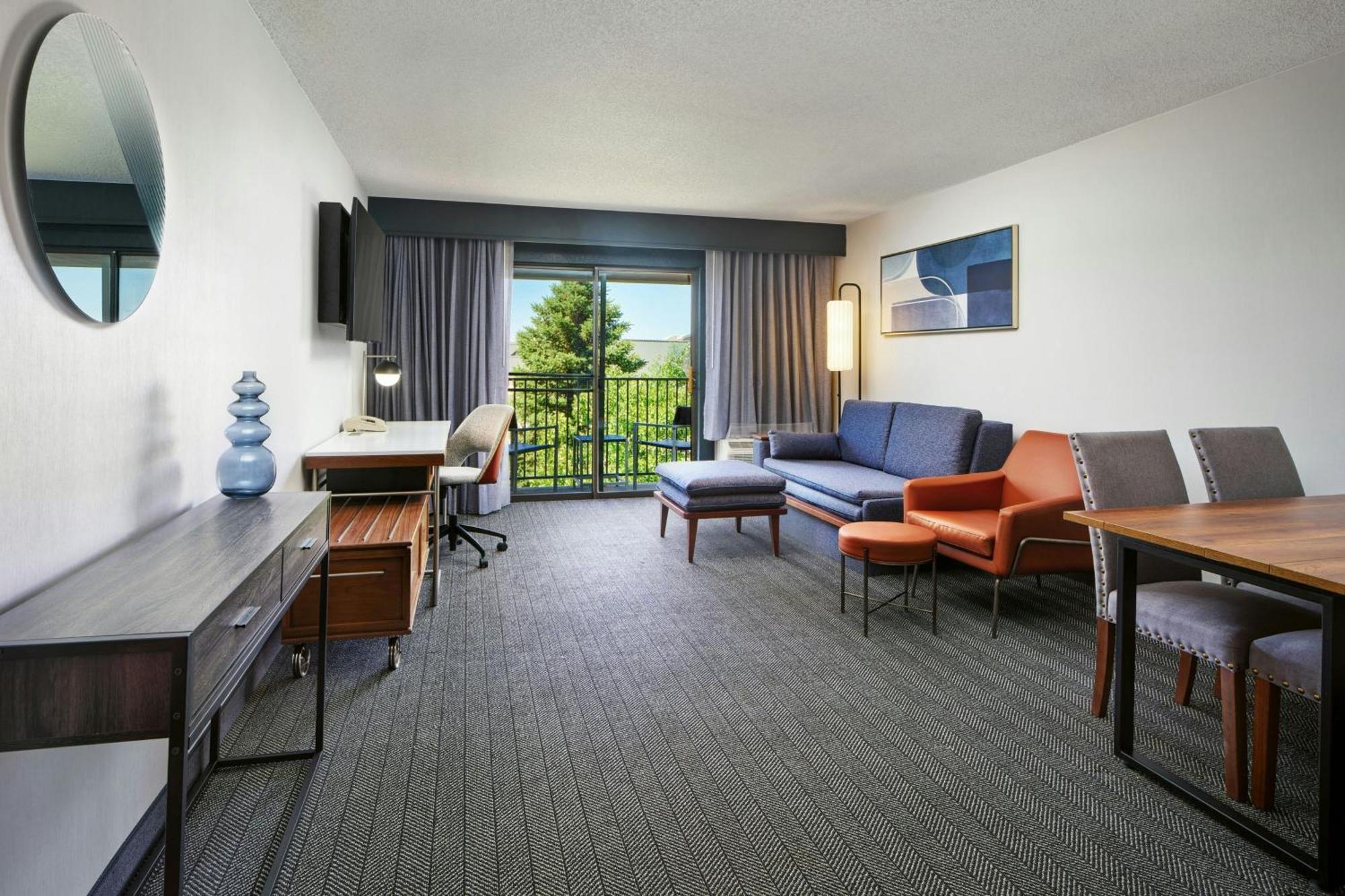 Courtyard Boulder Hotel 3*