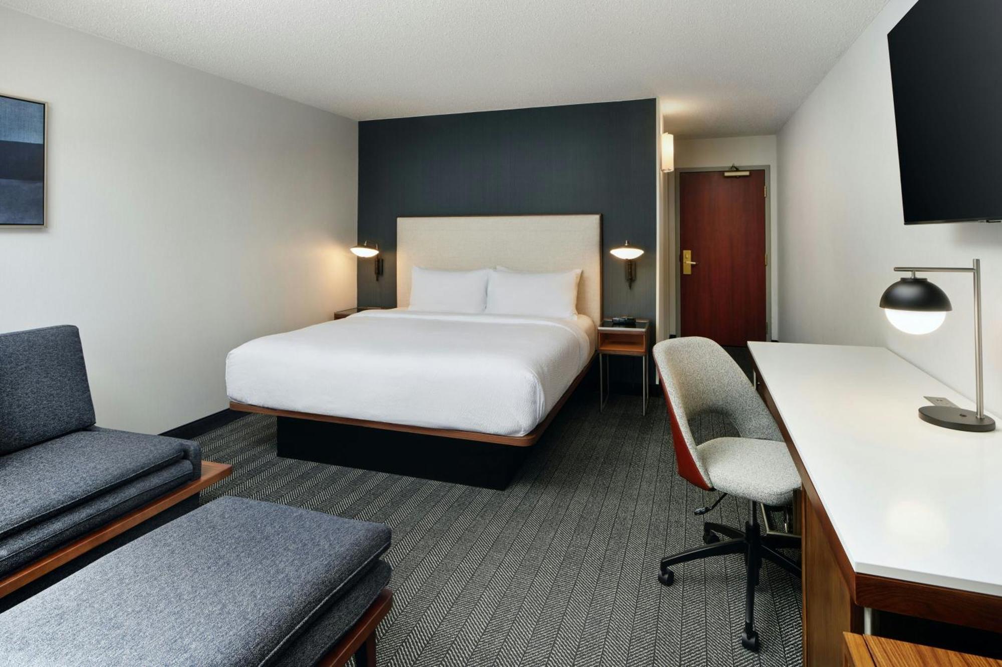 Courtyard Boulder Hotel 3*