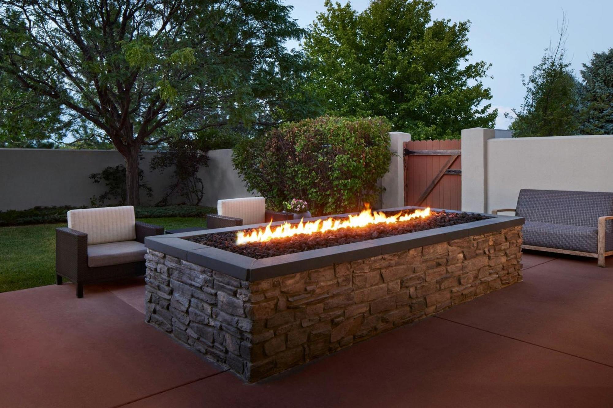 Courtyard Boulder Hotel 3*